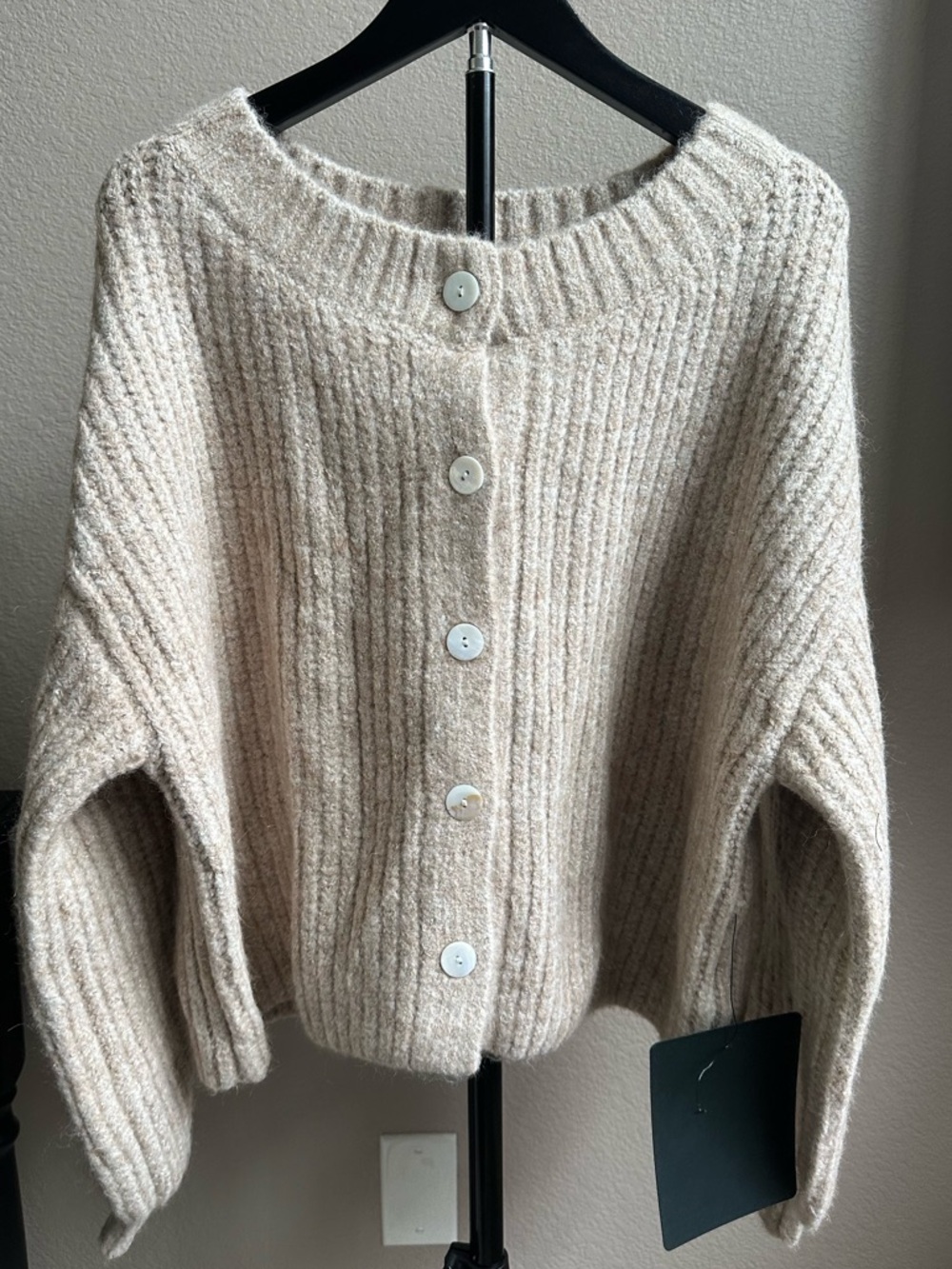 Lulus Heathered Beige Boxy Cardigan Sweater• Pearly Button Up • NWT• Size Small